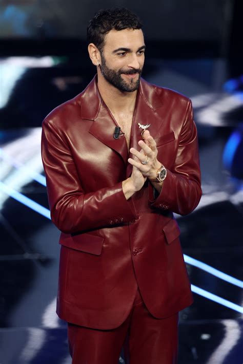 Marco Mengoni, chi veste il cantante e co